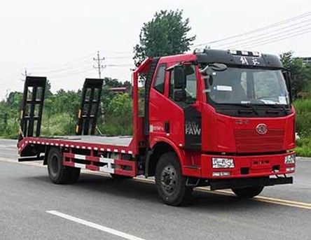 解放J6平板運(yùn)輸車(chē)圖片 解放J6平板運(yùn)輸車(chē)圖片